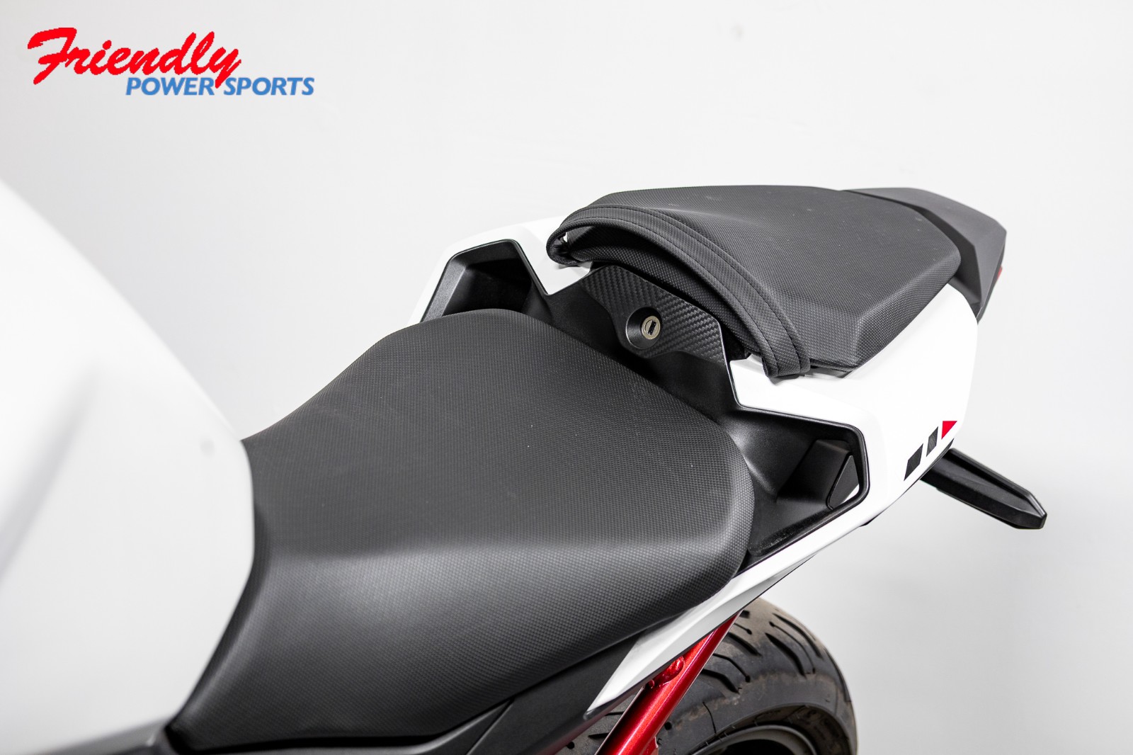 2025 HONDA CB750 Hornet Base