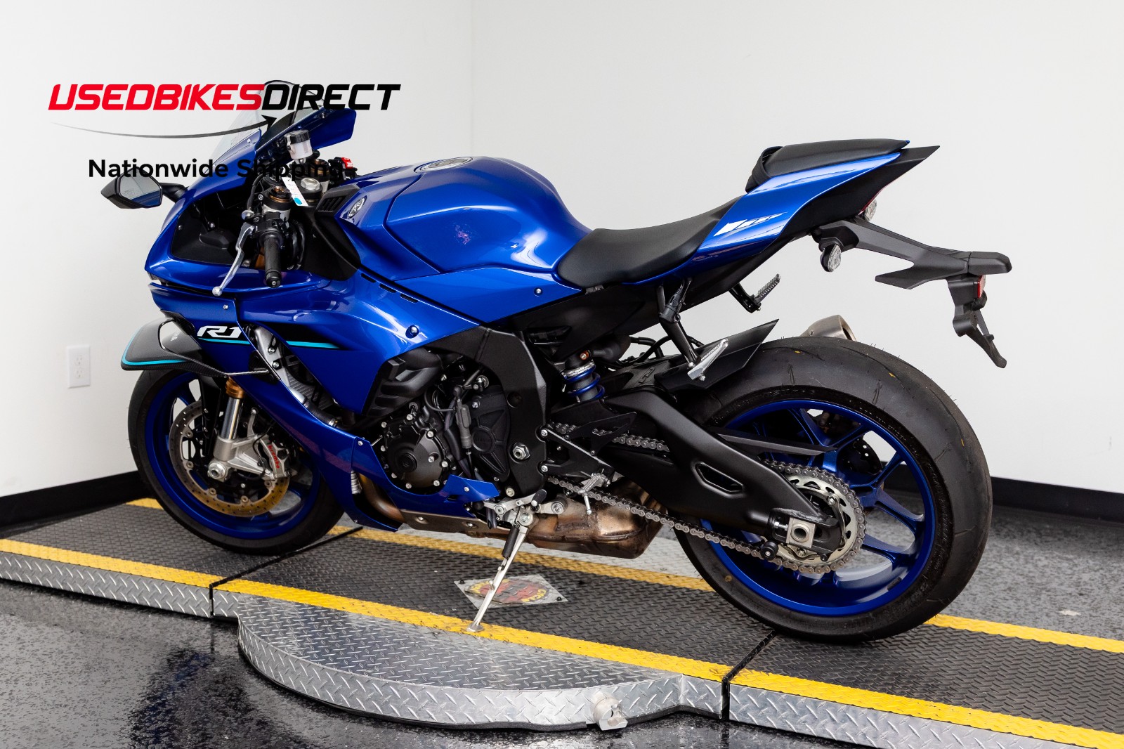 2026 YAMAHA YZF-R1