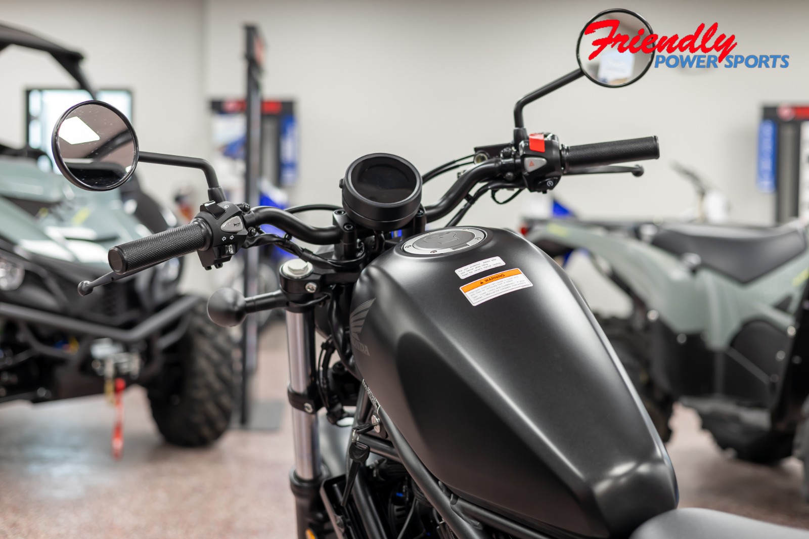 2026 HONDA Rebel® 300 E-Clutch