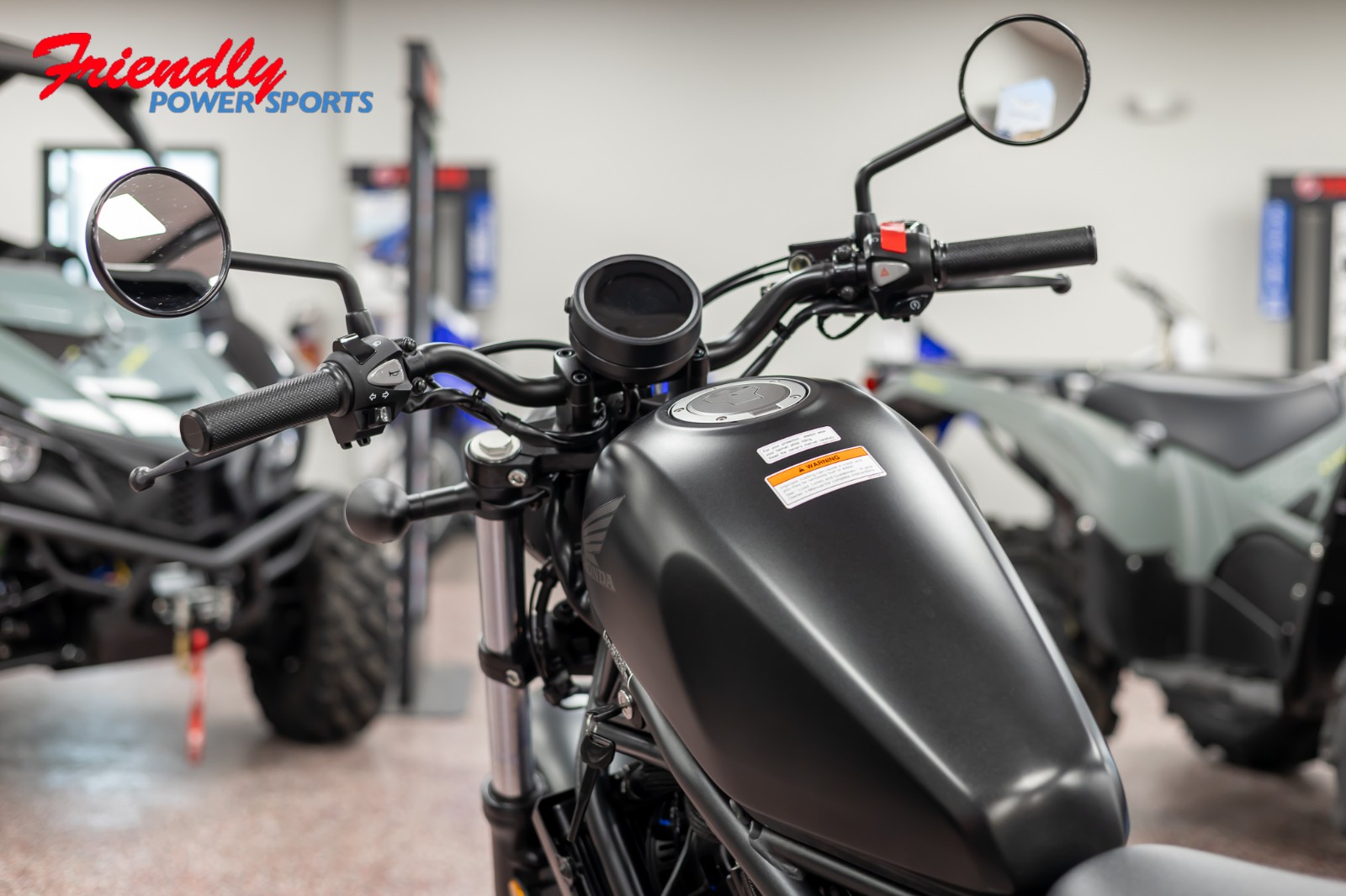 2026 HONDA Rebel® 300 E-Clutch