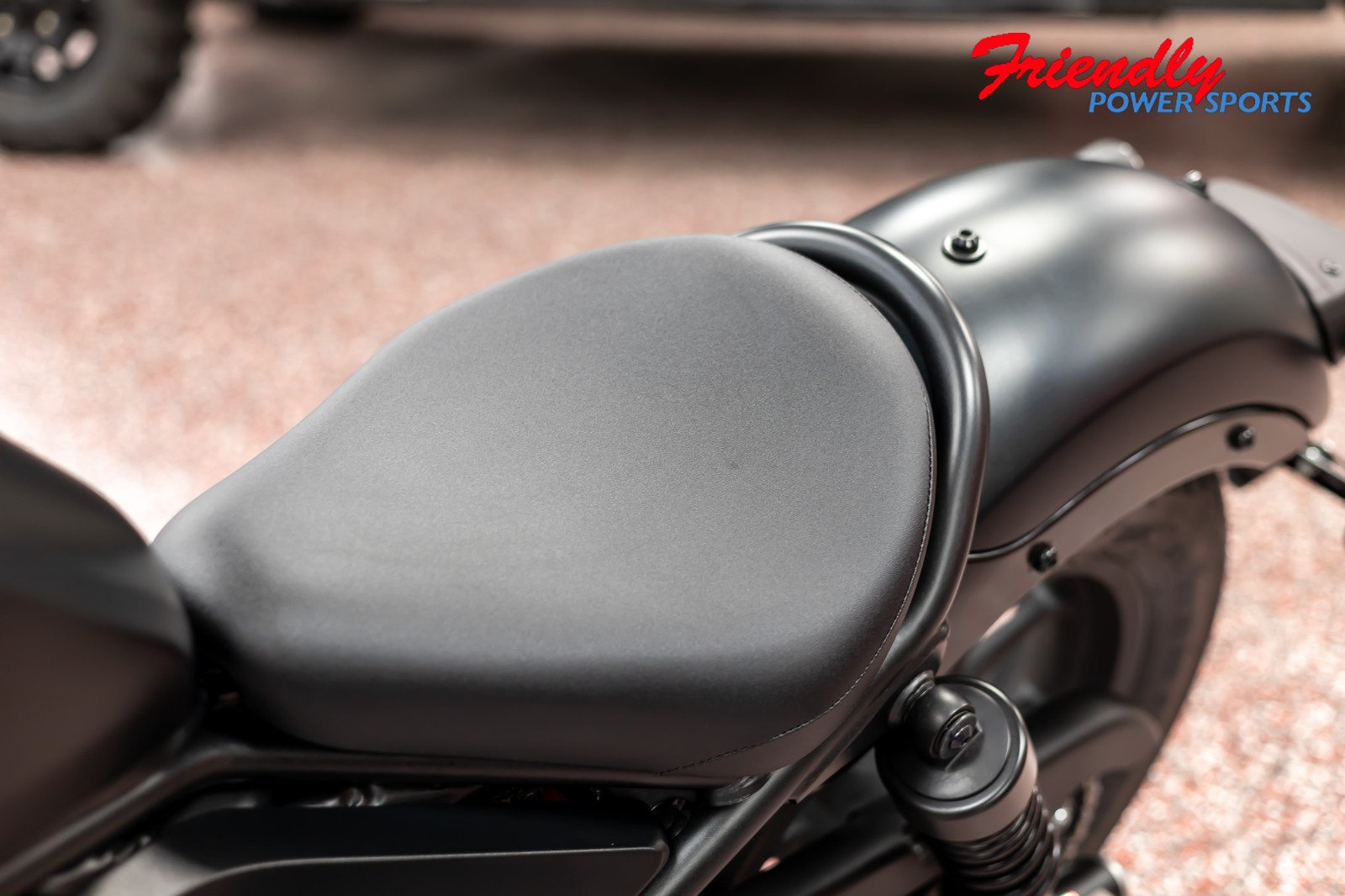 2026 HONDA Rebel® 300 E-Clutch