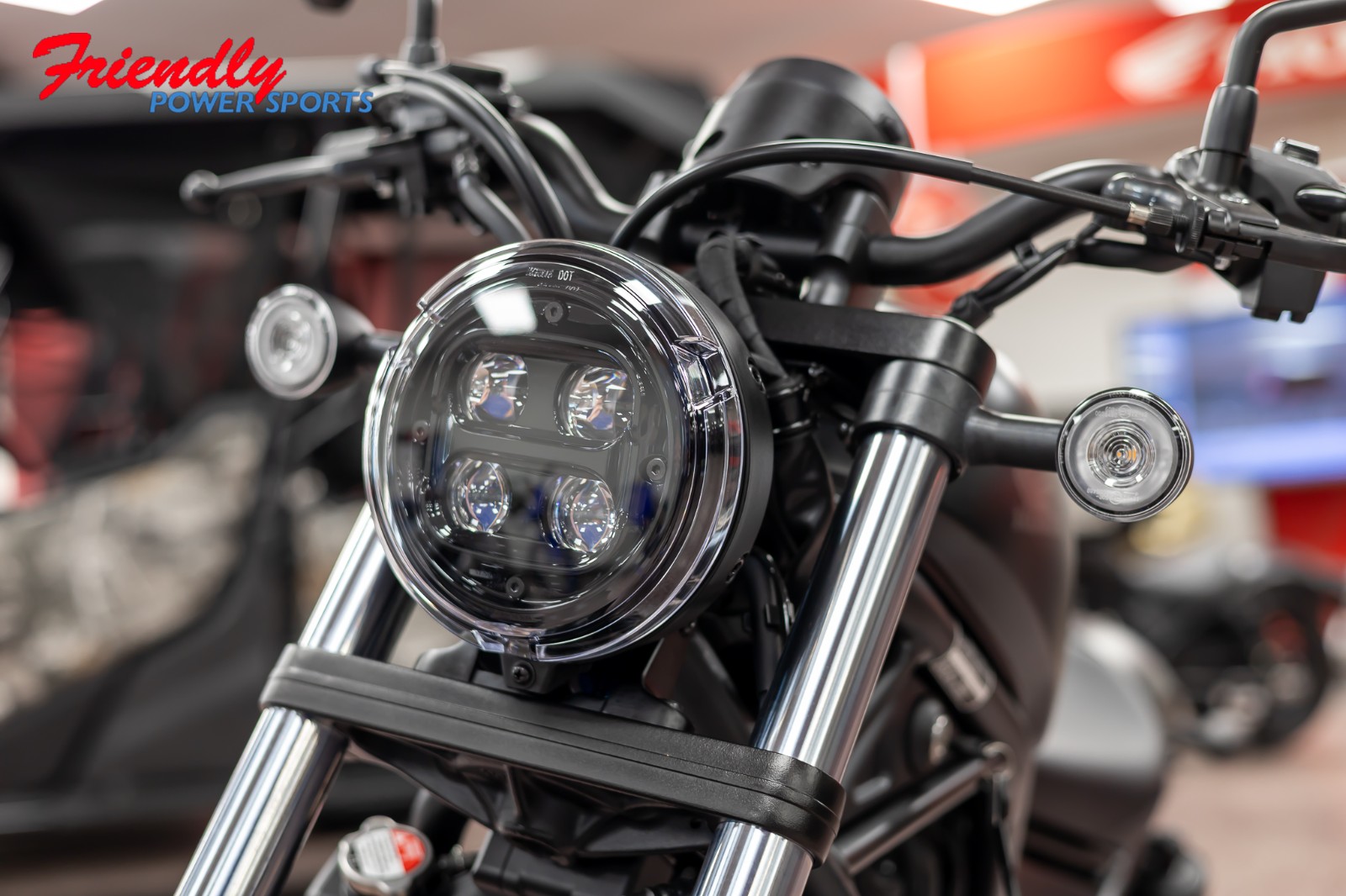 2026 HONDA Rebel® 300 E-Clutch