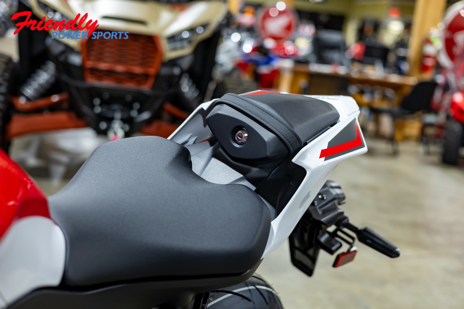 2026 YAMAHA YZF-R7 70th Anniversary Edition