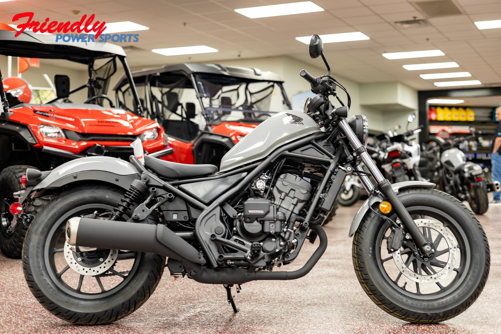 2026 HONDA Rebel® 300 E-Clutch