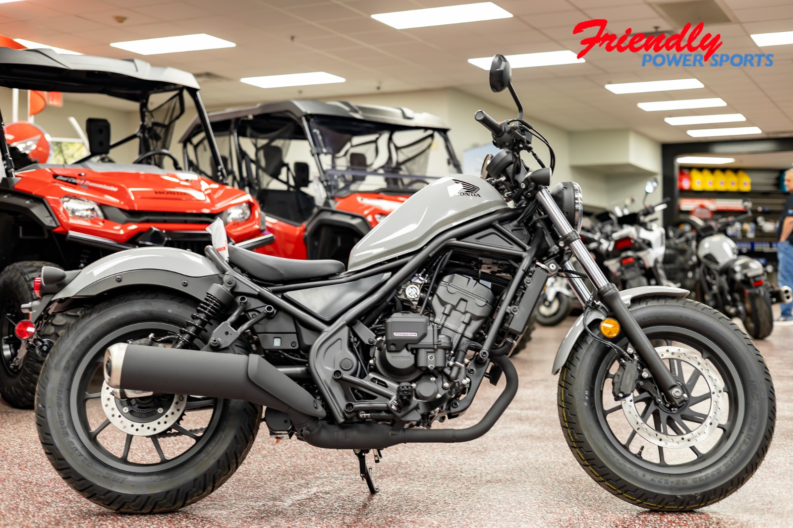 2026 HONDA Rebel® 300 E-Clutch