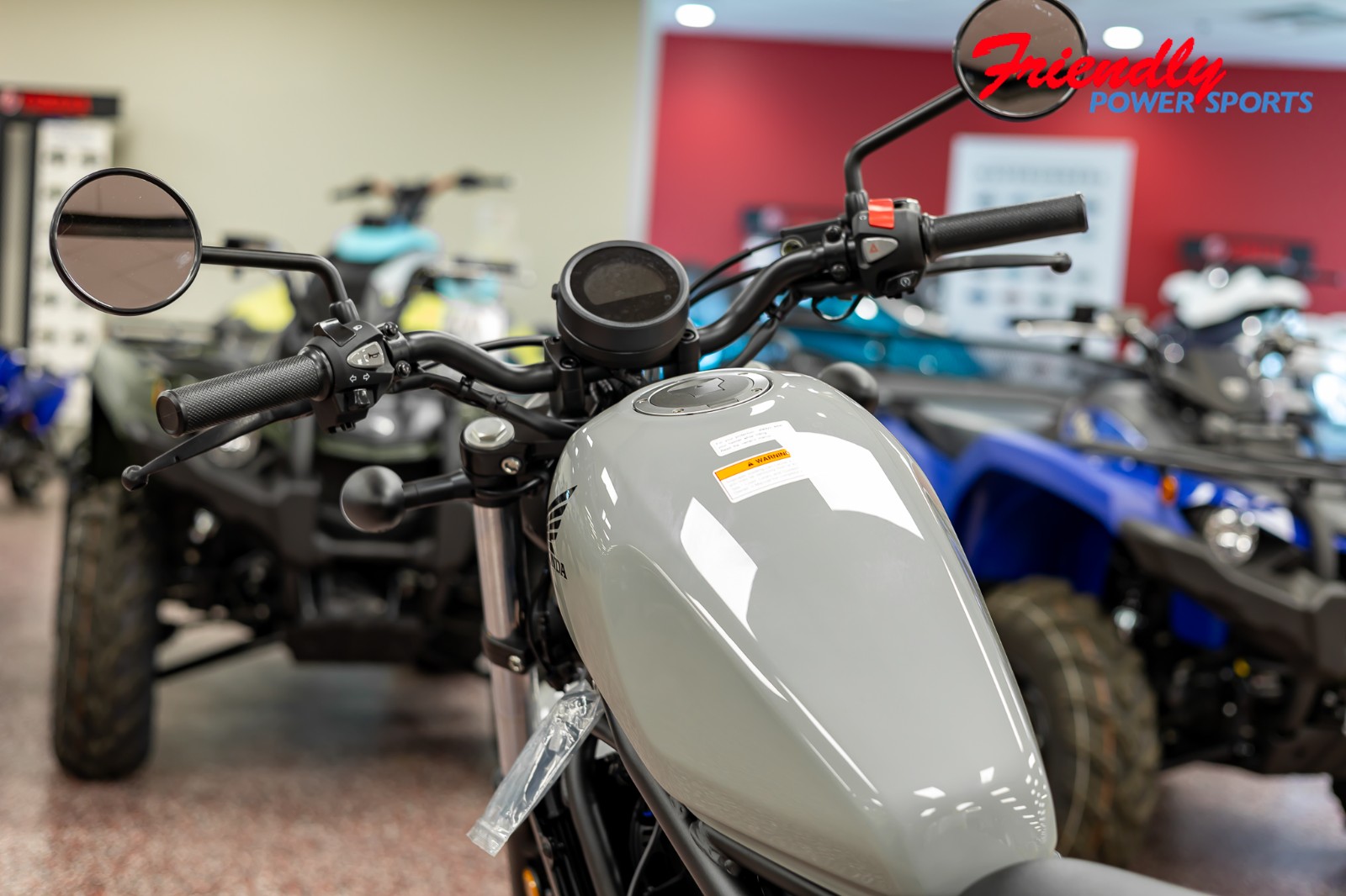 2026 HONDA Rebel® 300 E-Clutch