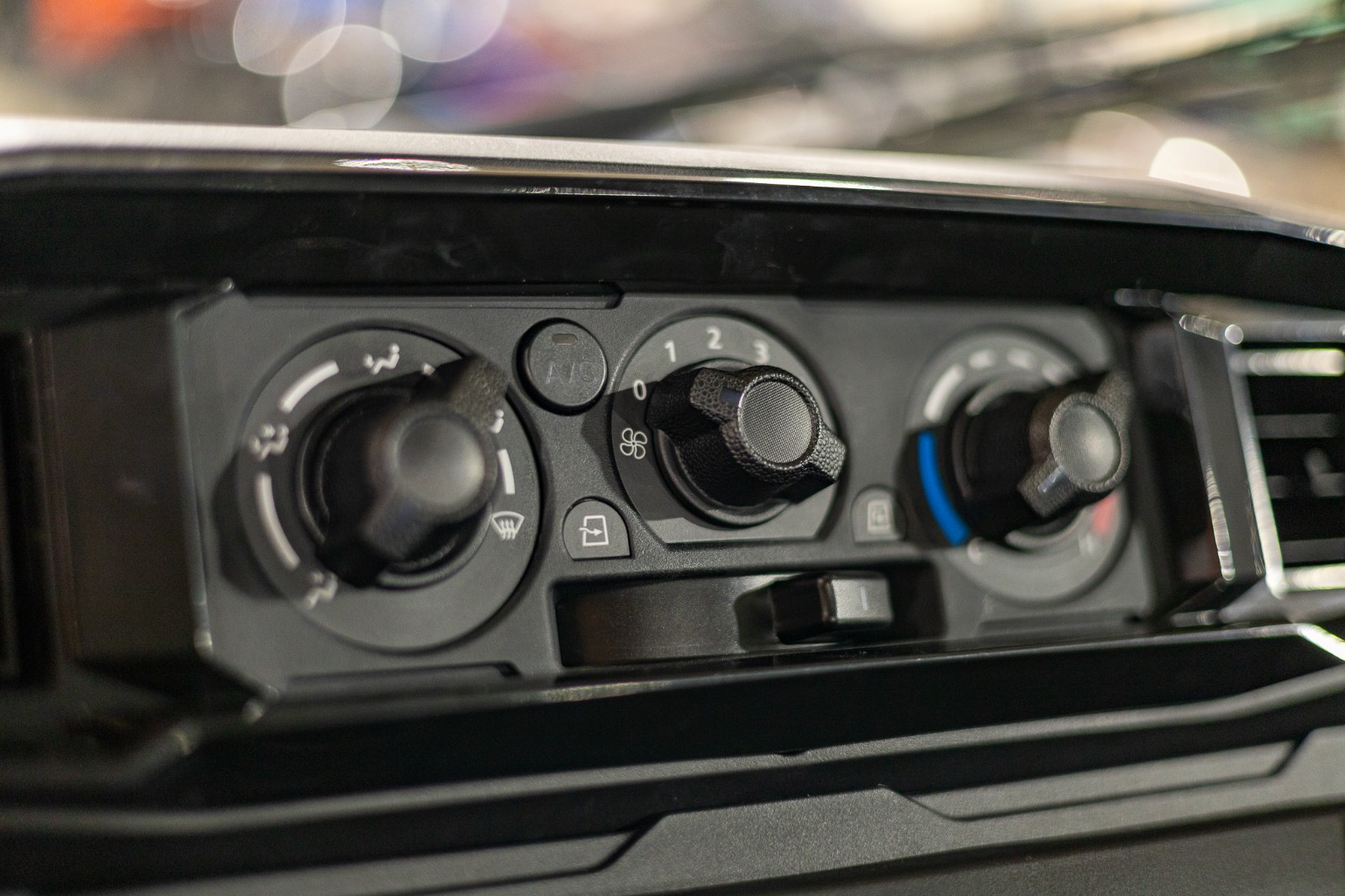 2025 KAWASAKI RIDGE® Limited HVAC