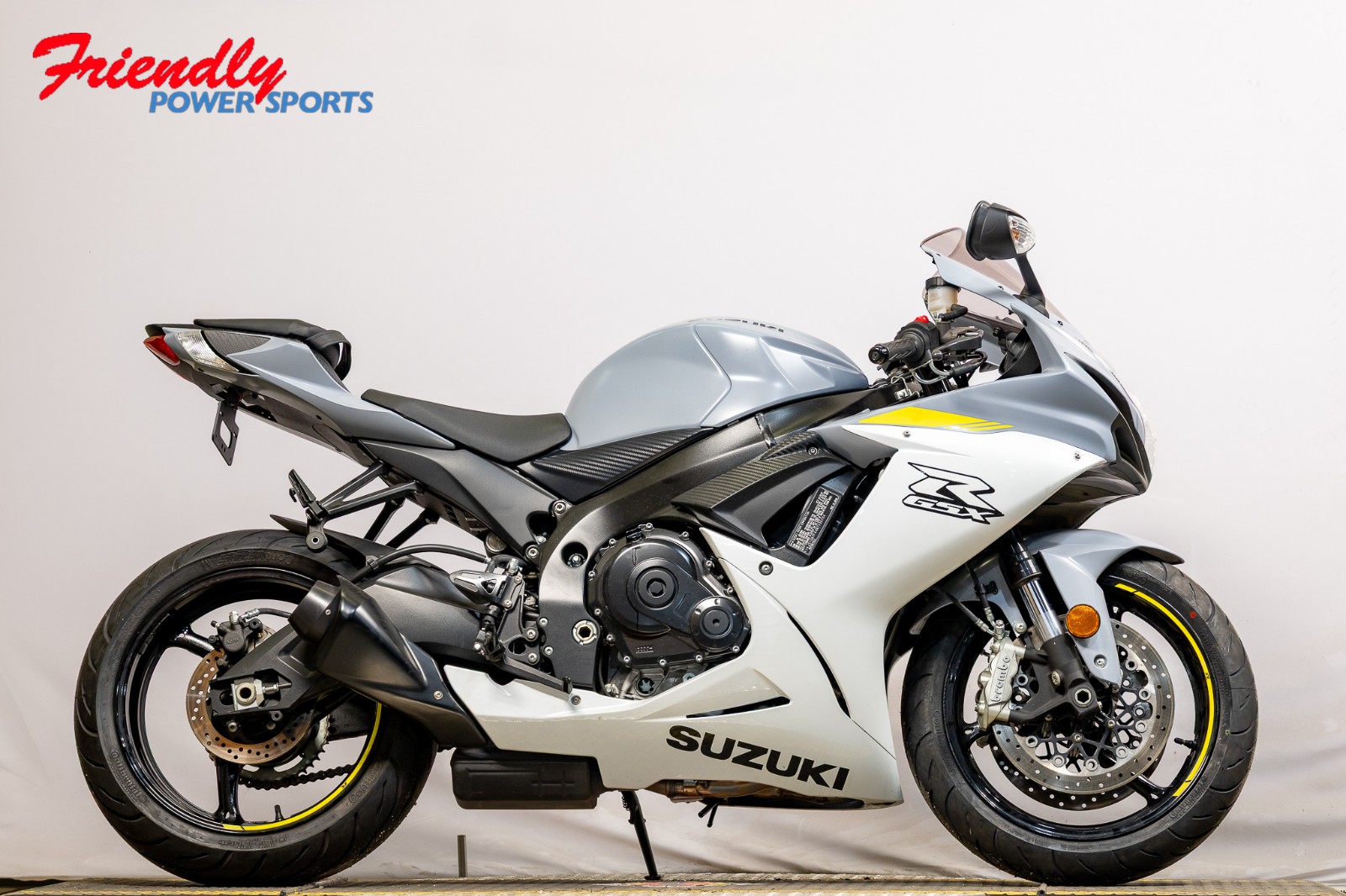 2022 SUZUKI GSX-R600M2