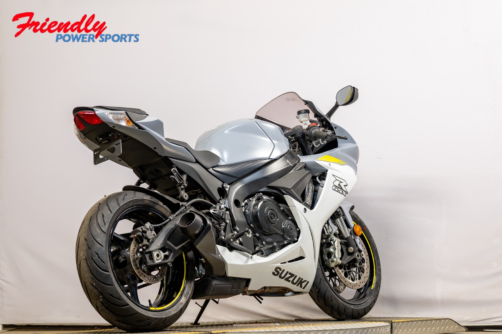 2022 SUZUKI GSX-R600M2