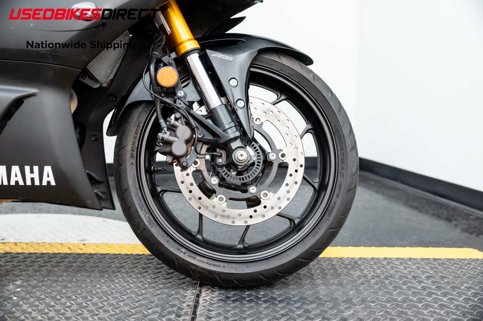 2019 YAMAHA YZF-R3
