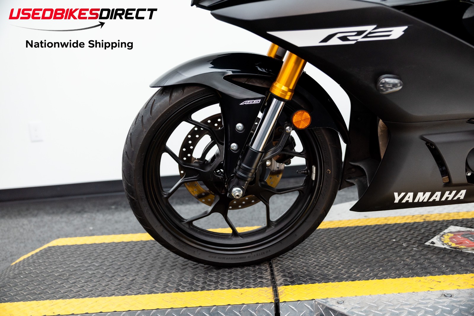 2019 YAMAHA YZF-R3