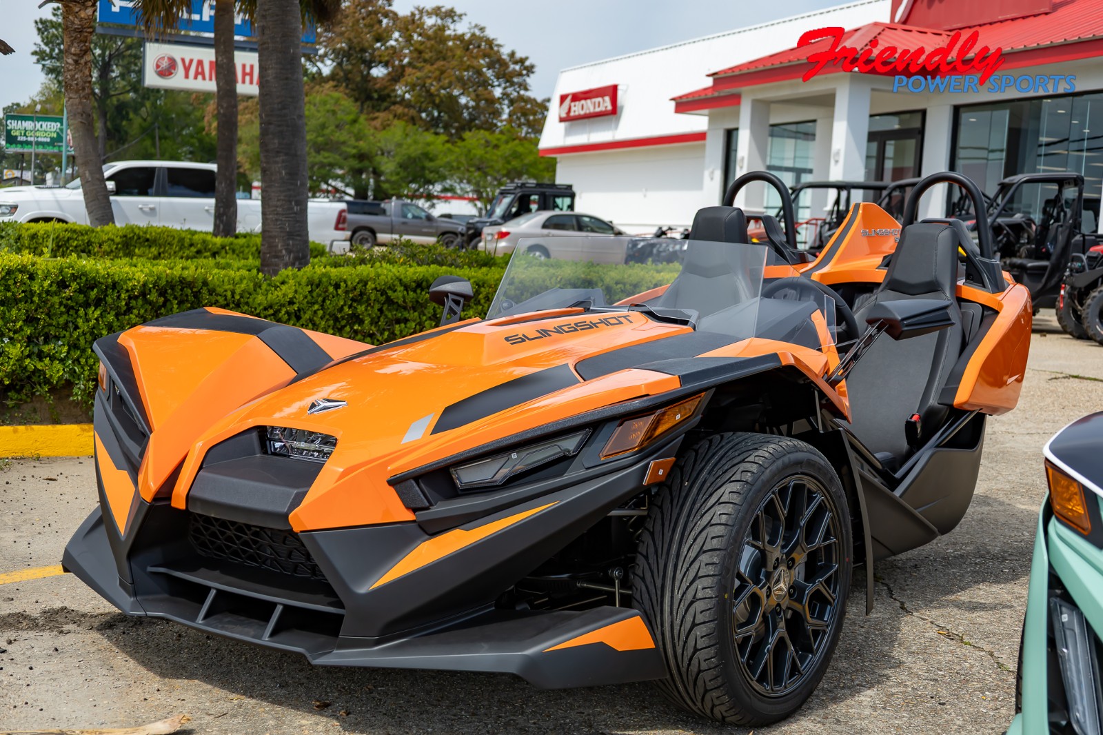 2026 SLINGSHOT SL AUTODRIVE - SUNBURST ORANGE