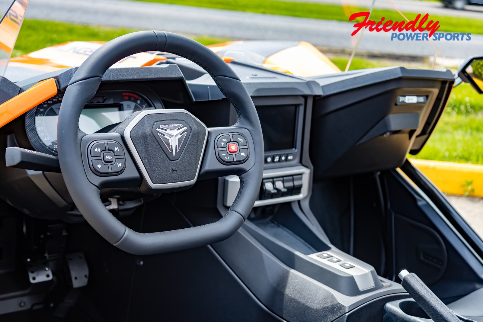 2026 SLINGSHOT SL AUTODRIVE - SUNBURST ORANGE