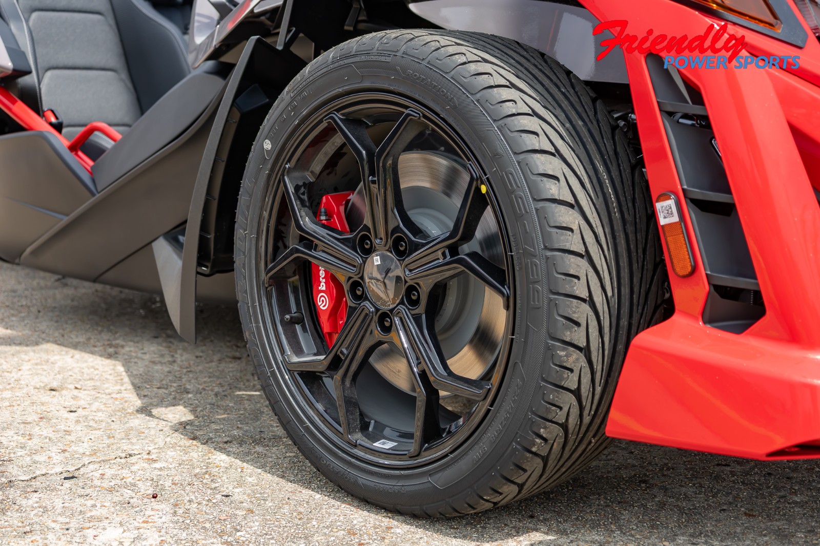 2026 SLINGSHOT R AUTODRIVE - RADIANT GRAY W INDY RED