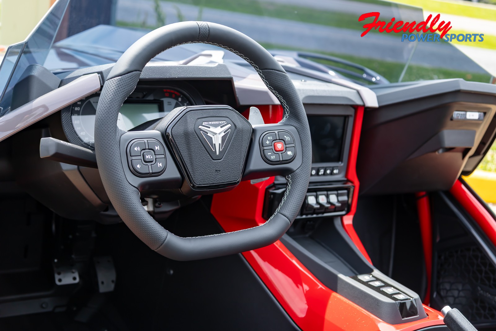 2026 SLINGSHOT R AUTODRIVE - RADIANT GRAY W INDY RED