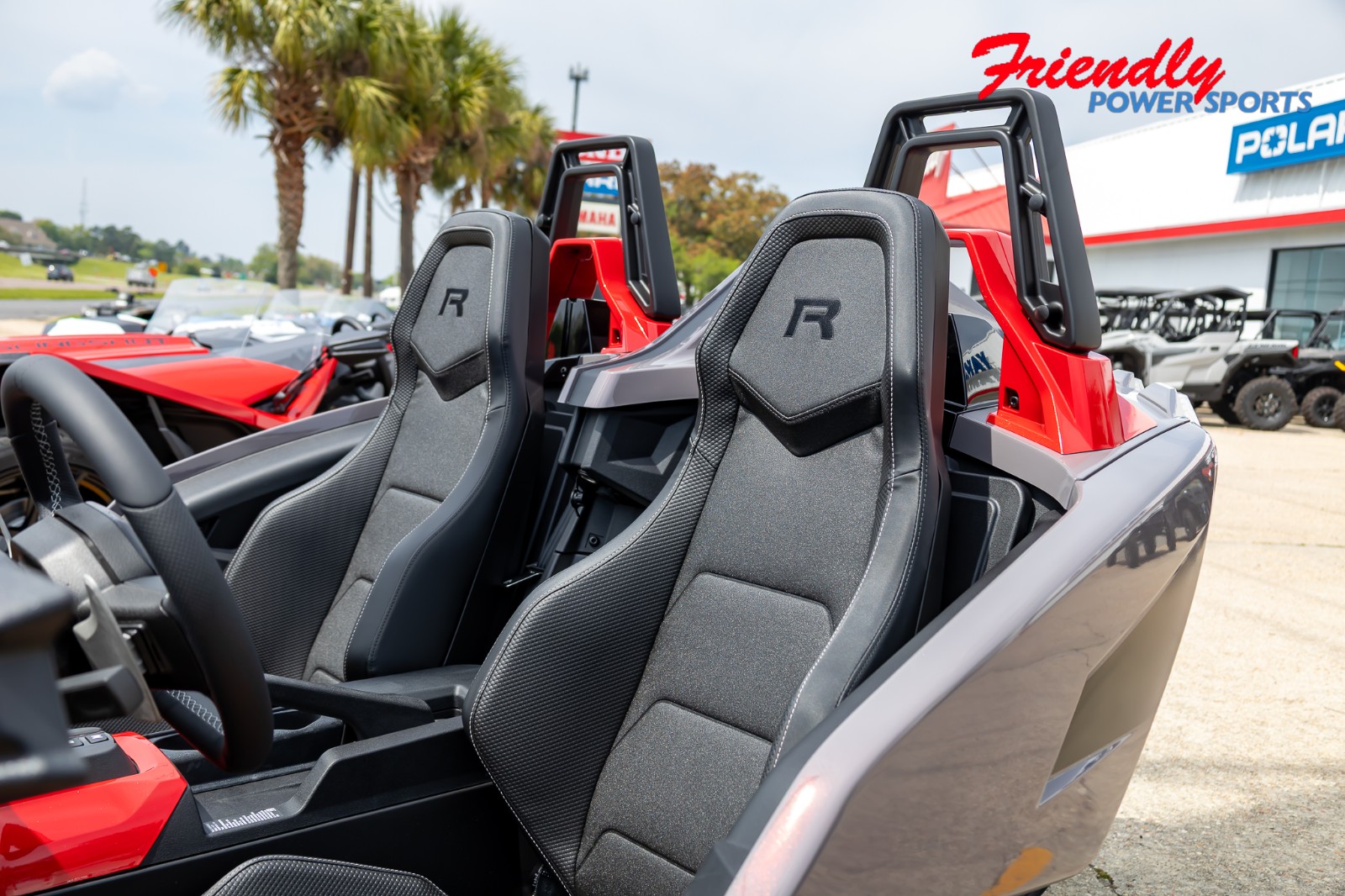 2026 SLINGSHOT R AUTODRIVE - RADIANT GRAY W INDY RED