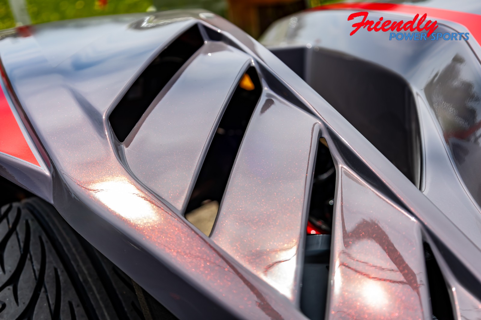 2026 SLINGSHOT R AUTODRIVE - RADIANT GRAY W INDY RED