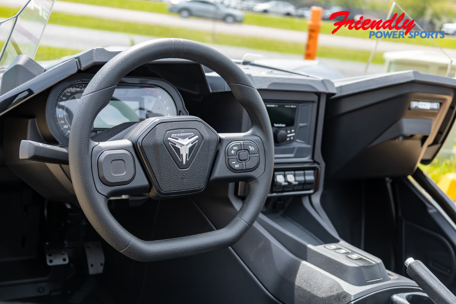 2026 SLINGSHOT S AUTODRIVE - JET BLACK