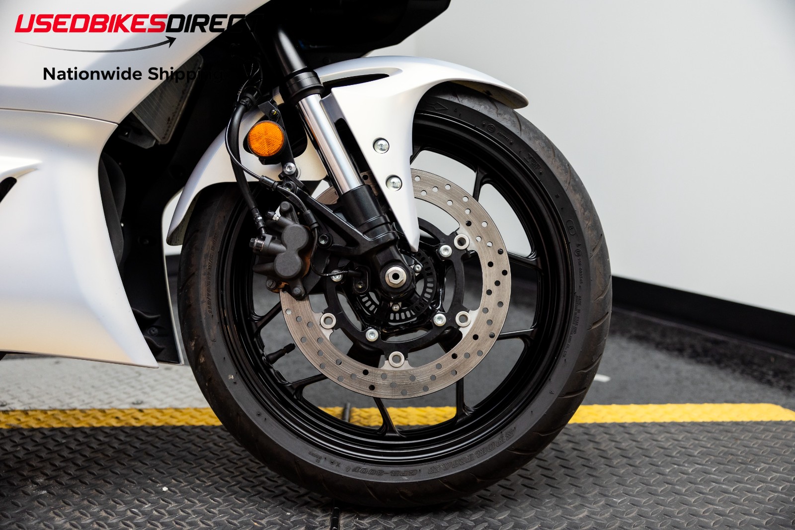 2025 YAMAHA YZF-R3