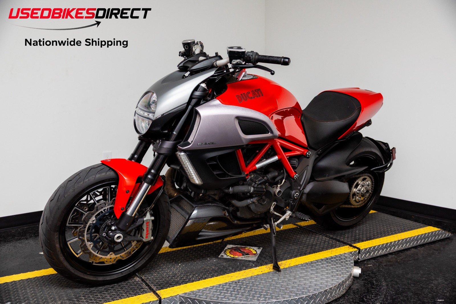 2012 DUCATI DIAVEL CARBON