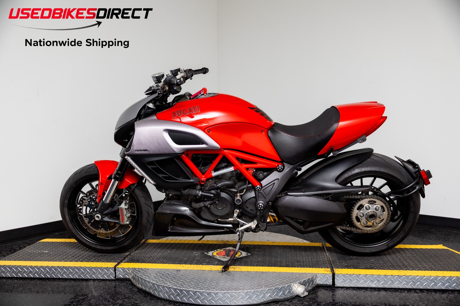 2012 DUCATI DIAVEL CARBON