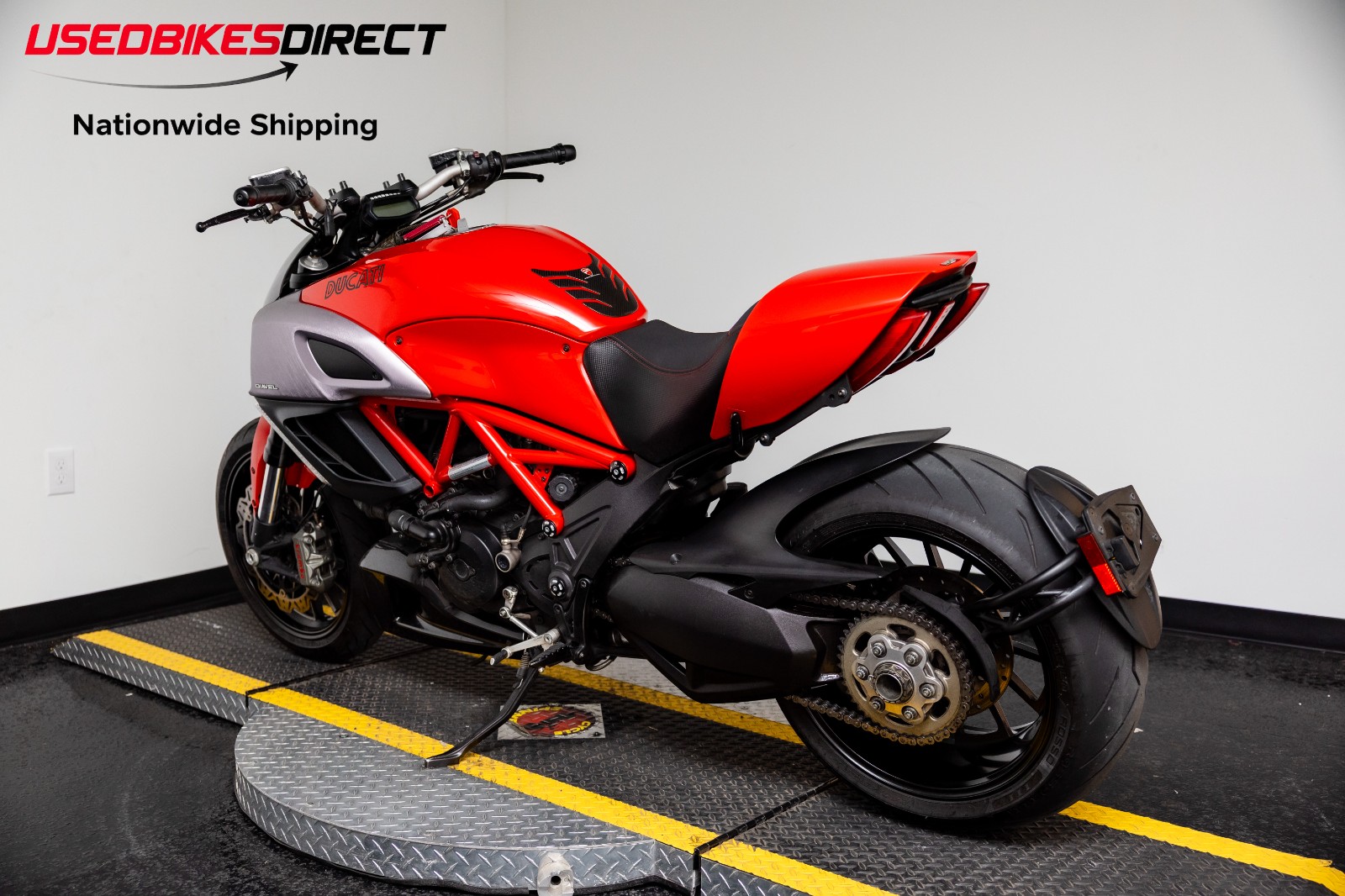 2012 DUCATI DIAVEL CARBON