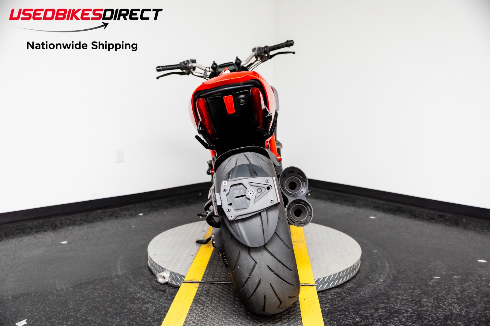 2012 DUCATI DIAVEL CARBON