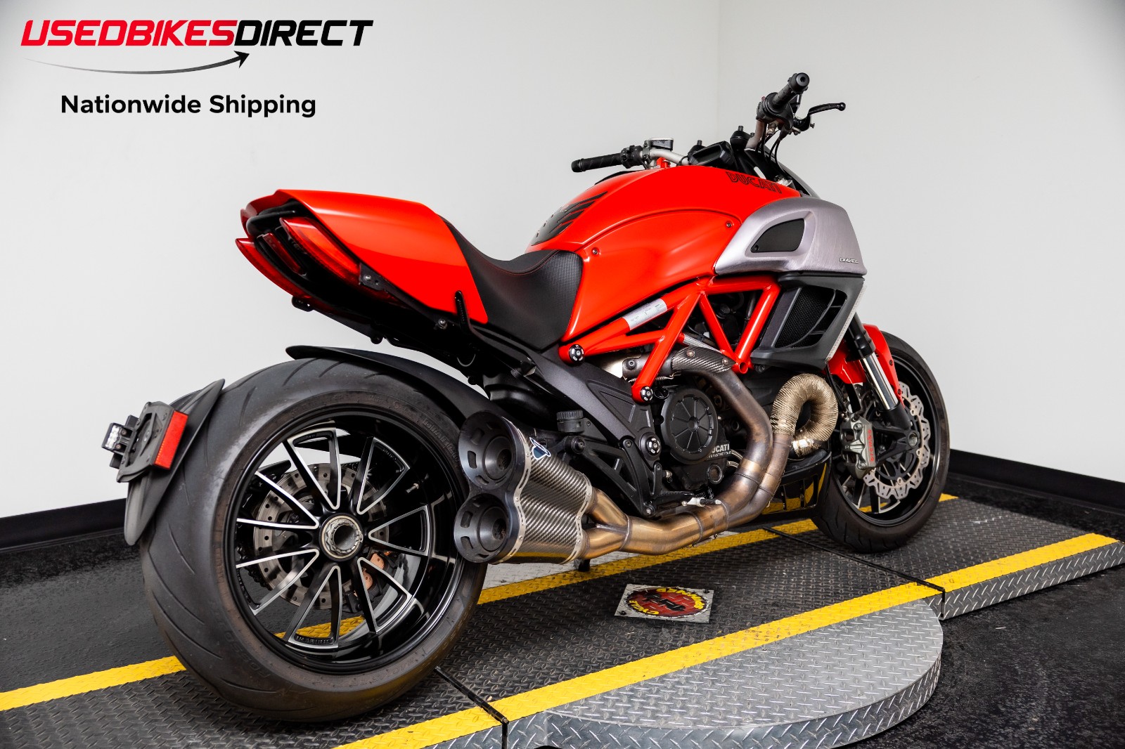 2012 DUCATI DIAVEL CARBON