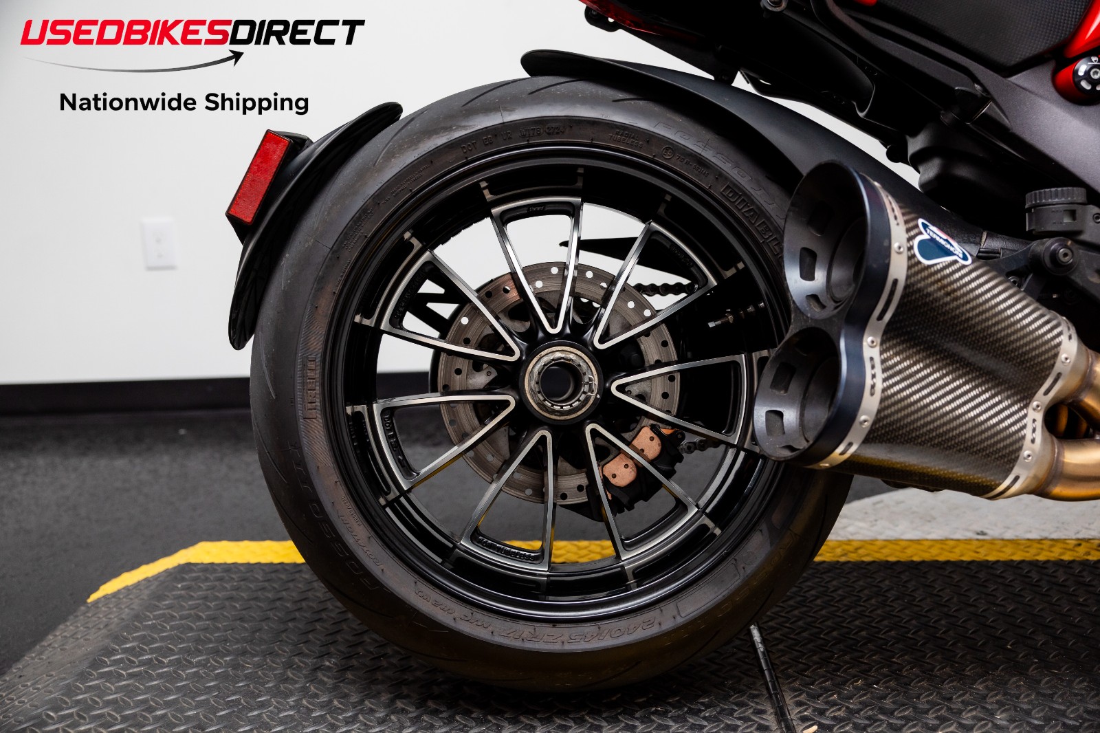 2012 DUCATI DIAVEL CARBON