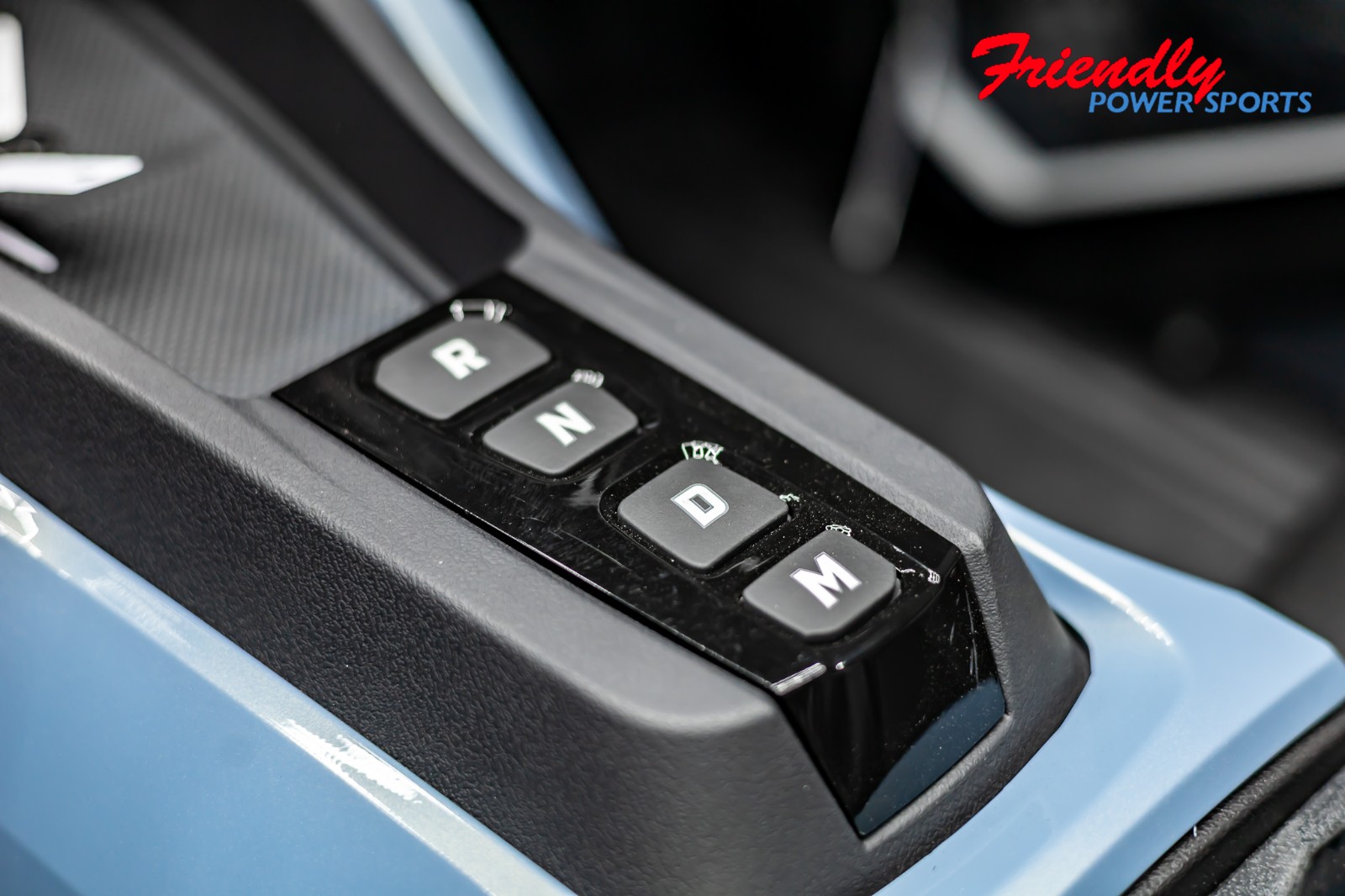 2026 SLINGSHOT SIGNATURE EDITION (AUTODRIVE)