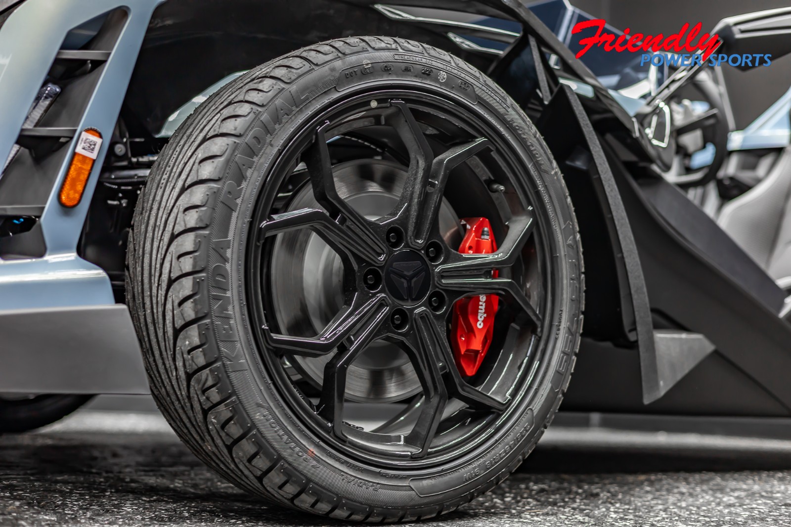 2026 SLINGSHOT SIGNATURE EDITION (AUTODRIVE)