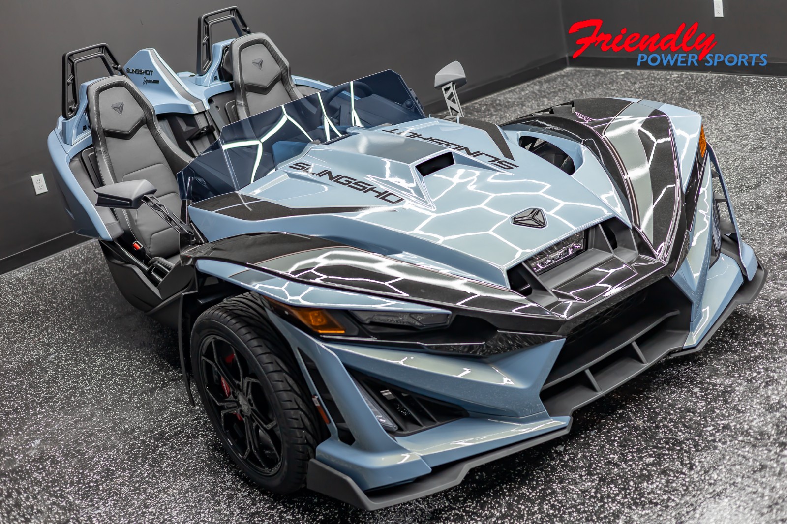 2026 SLINGSHOT SIGNATURE EDITION (AUTODRIVE)