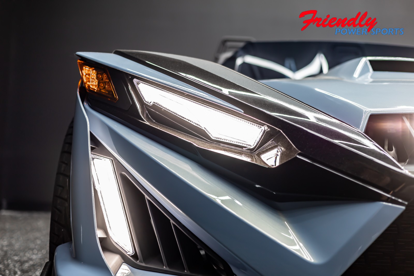 2026 SLINGSHOT SIGNATURE EDITION (AUTODRIVE)