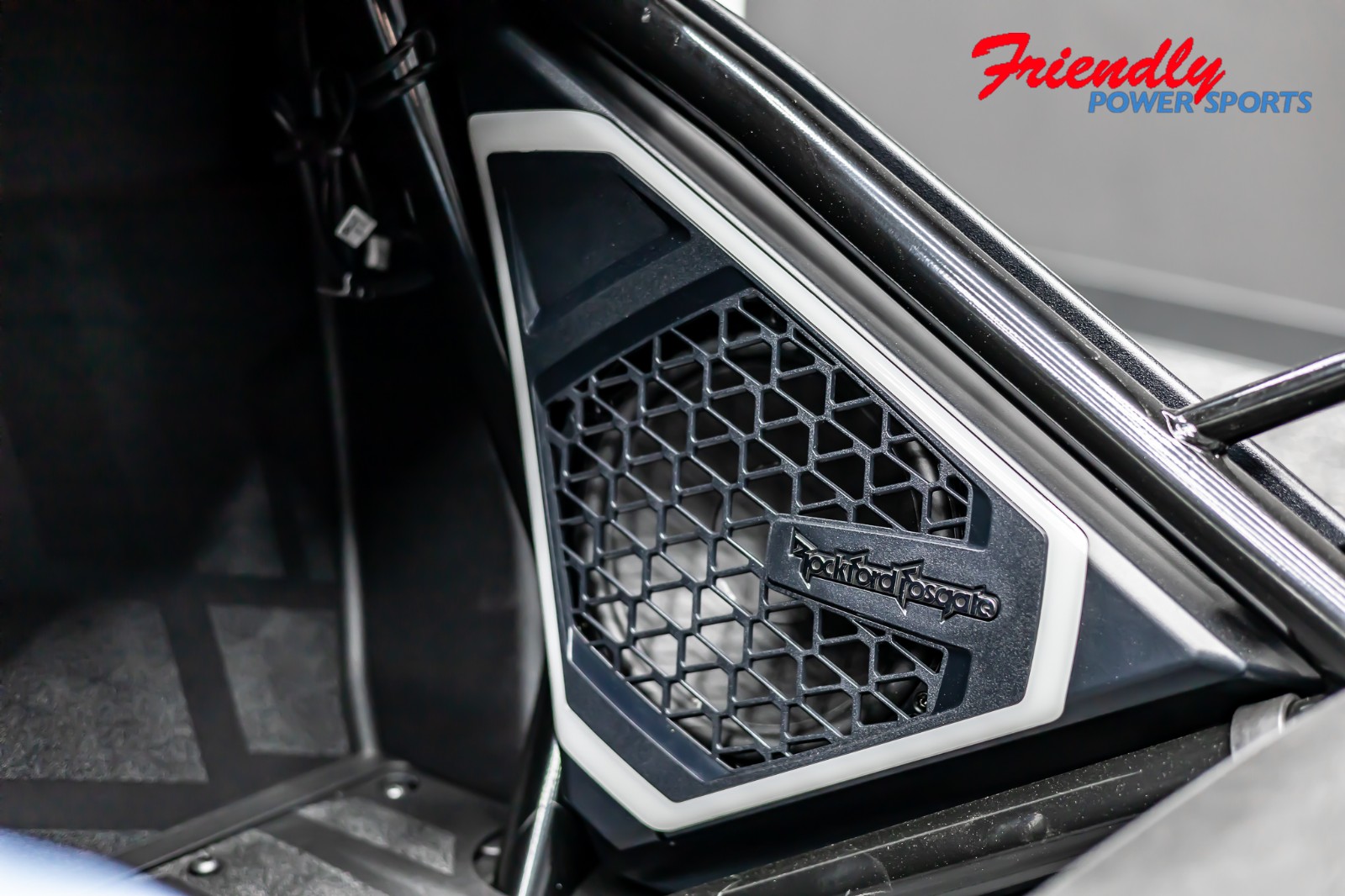 2026 SLINGSHOT SIGNATURE EDITION (AUTODRIVE)