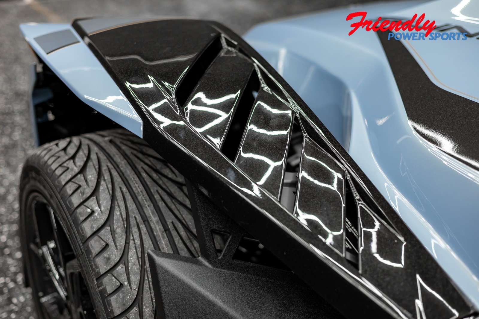 2026 SLINGSHOT SIGNATURE EDITION (AUTODRIVE)