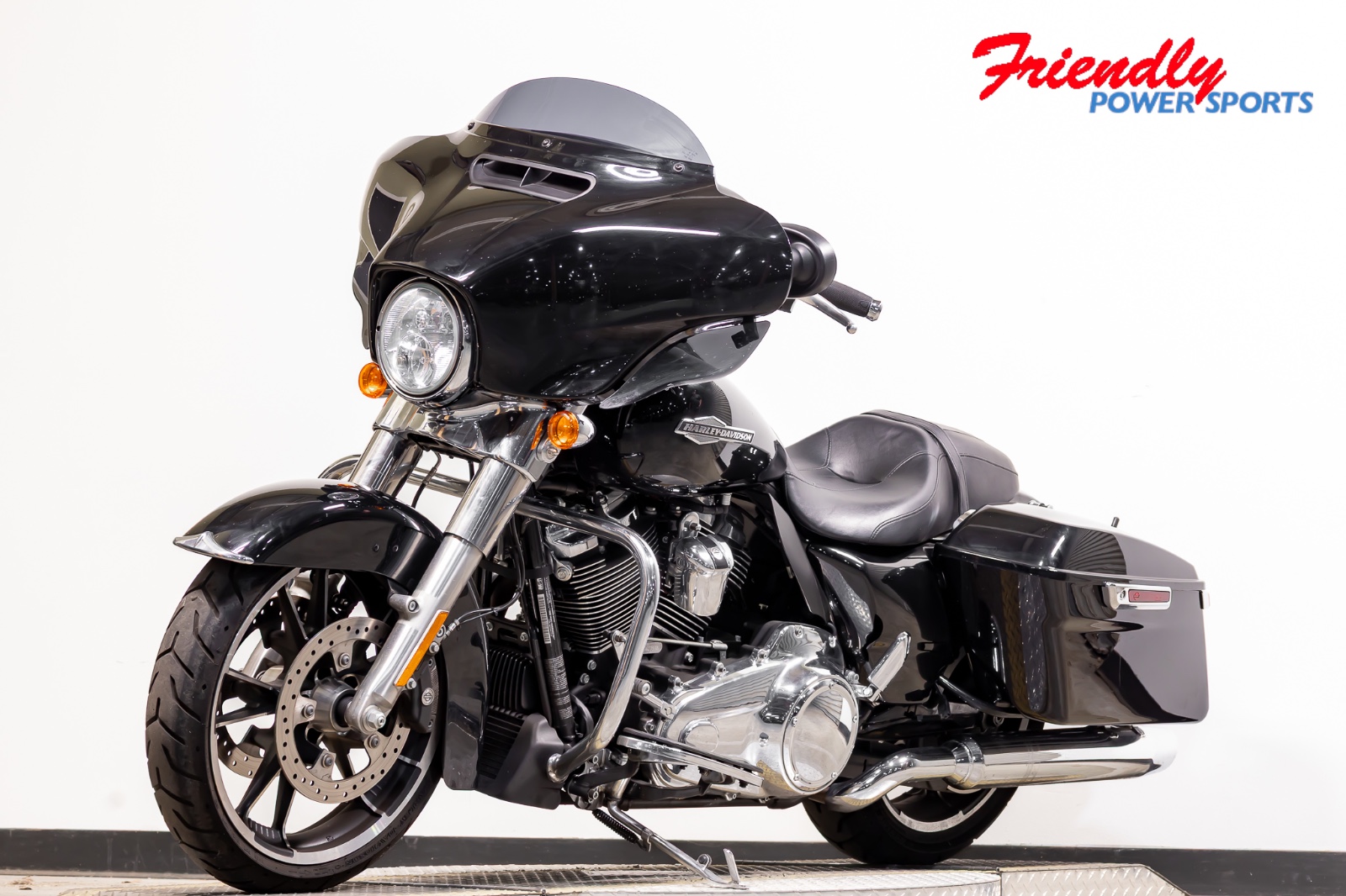 2021 HARLEY-DAVIDSON Street Glide® Base