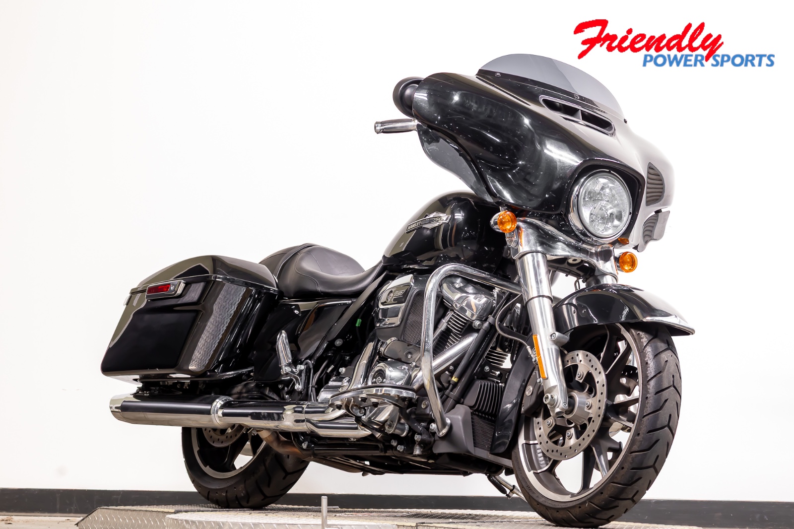 2021 HARLEY-DAVIDSON Street Glide® Base