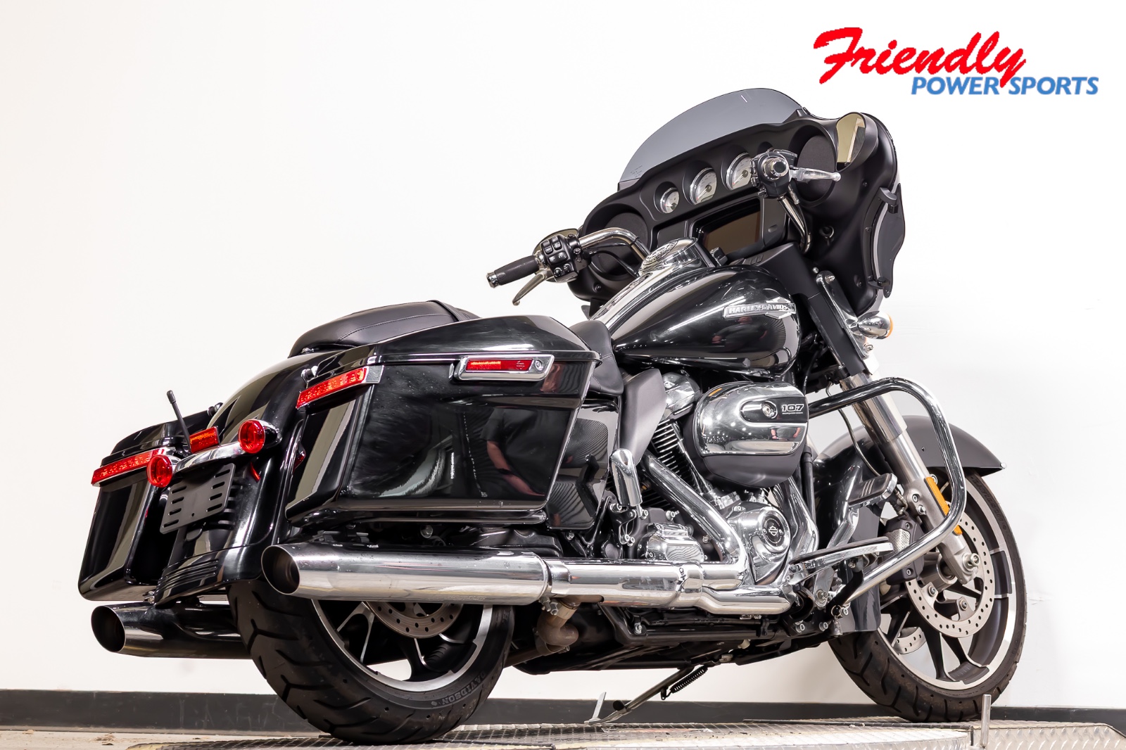 2021 HARLEY-DAVIDSON Street Glide® Base