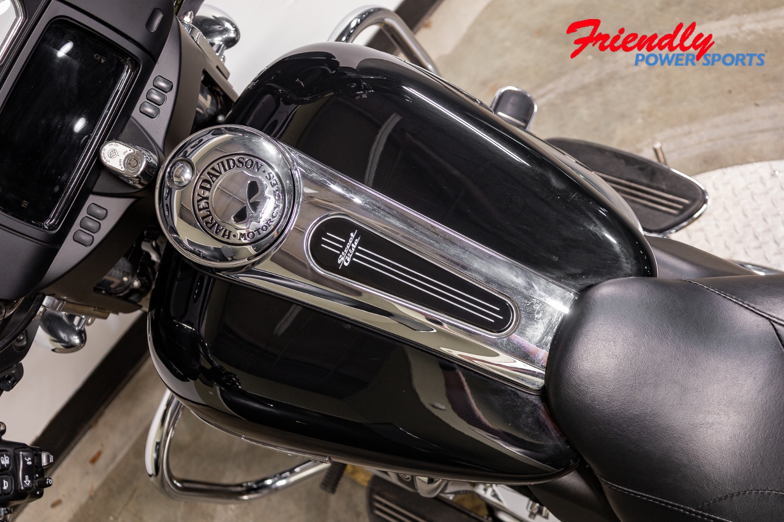 2021 HARLEY-DAVIDSON Street Glide® Base