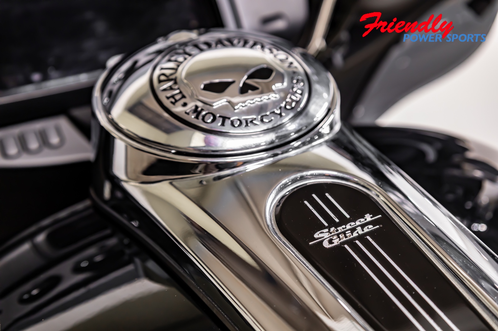 2021 HARLEY-DAVIDSON Street Glide® Base