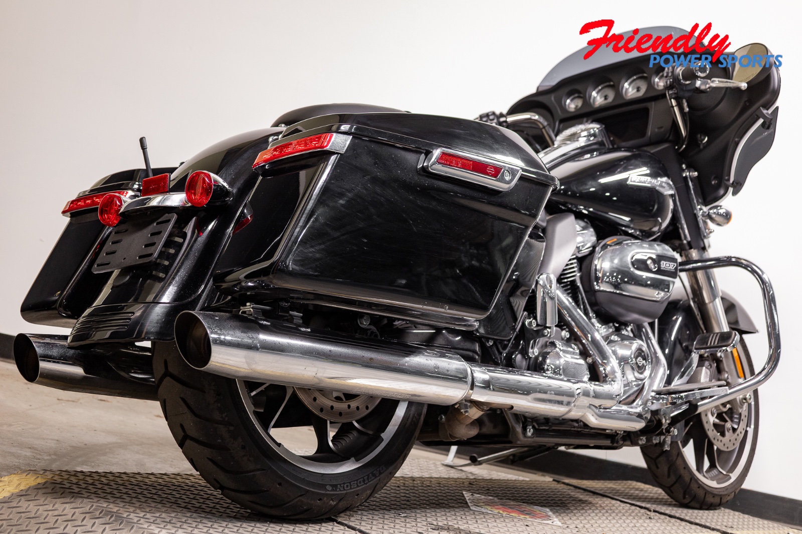 2021 HARLEY-DAVIDSON Street Glide® Base