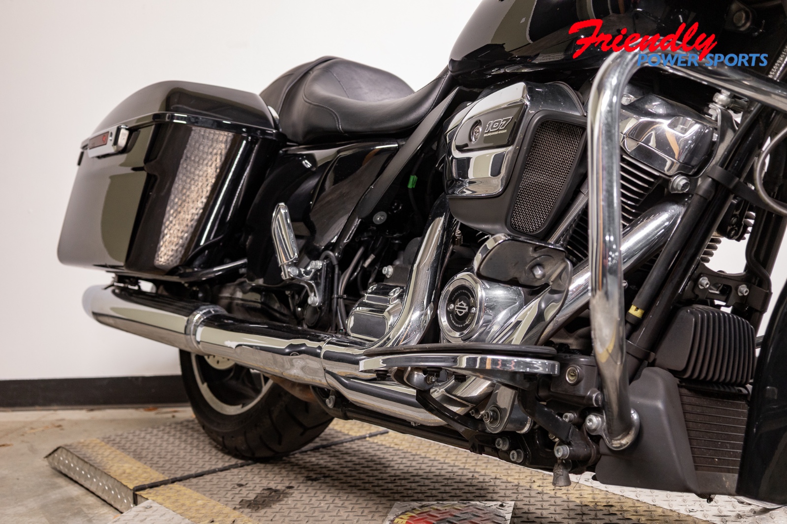 2021 HARLEY-DAVIDSON Street Glide® Base