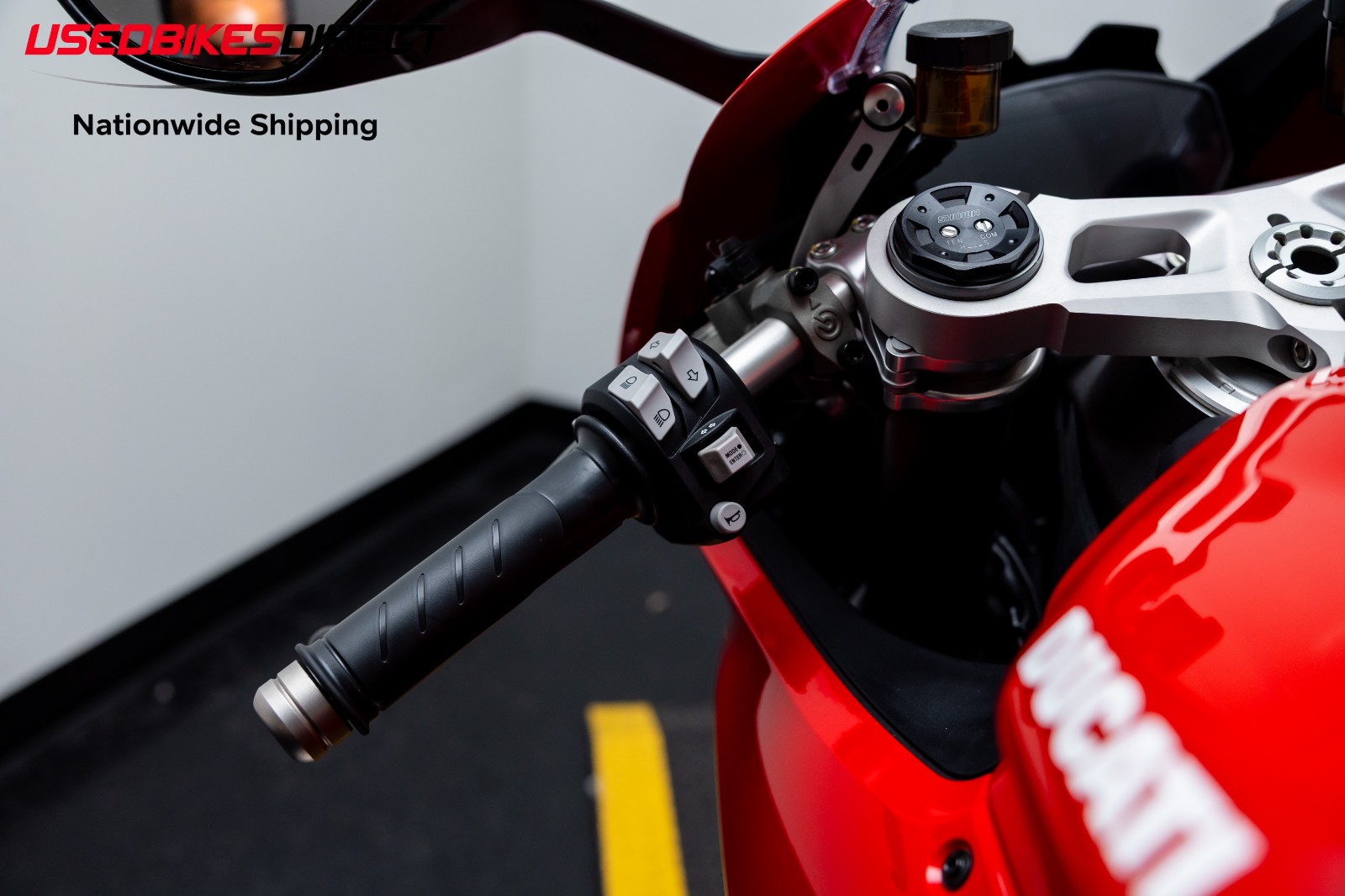 2025 DUCATI PANIGALE V2
