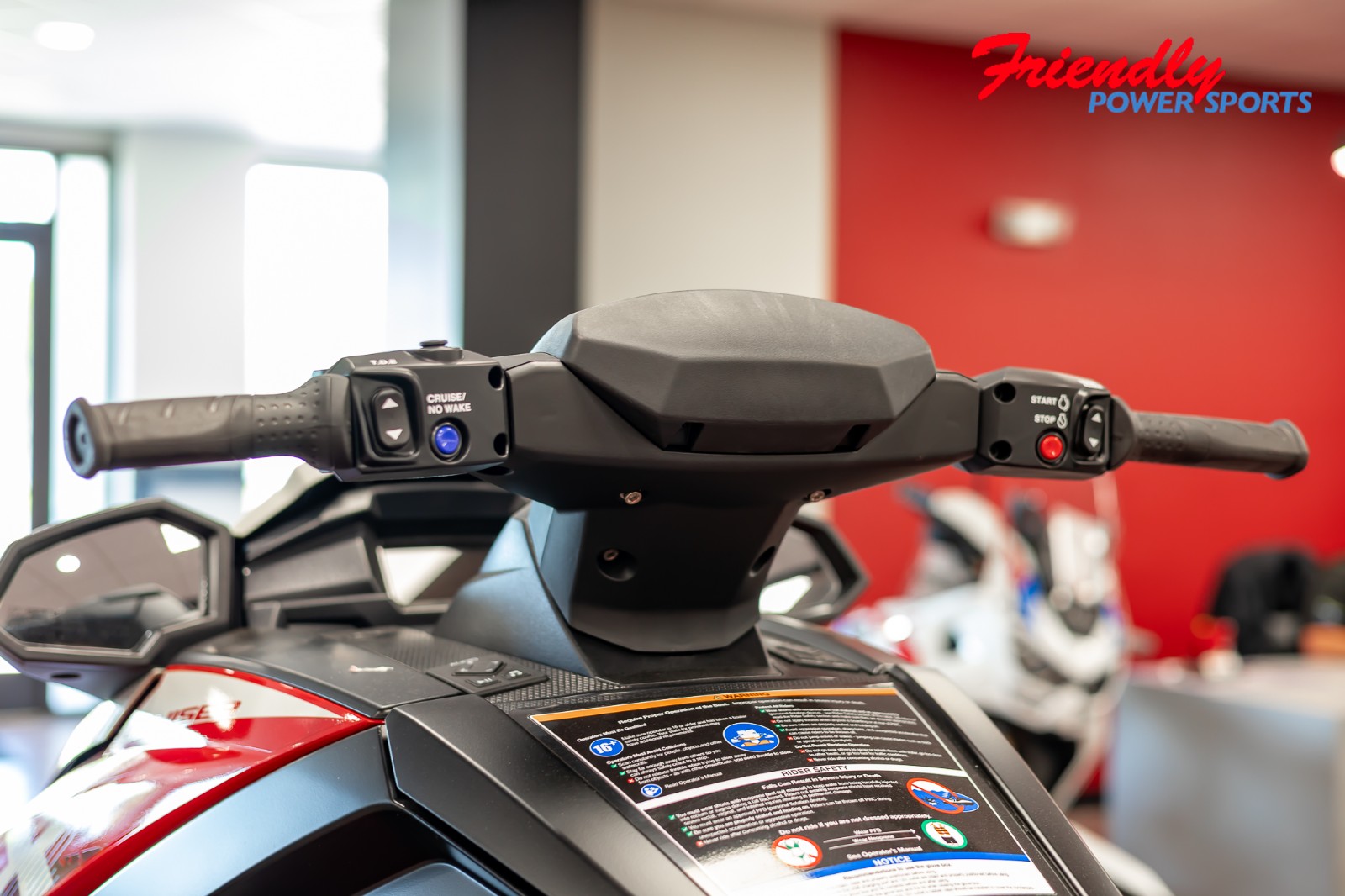 2026 YAMAHA VX CRUISER W/AUDIO-TORCH RED/PEARL