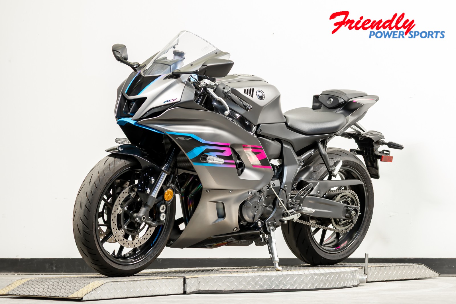 2024 YAMAHA YZF-R7