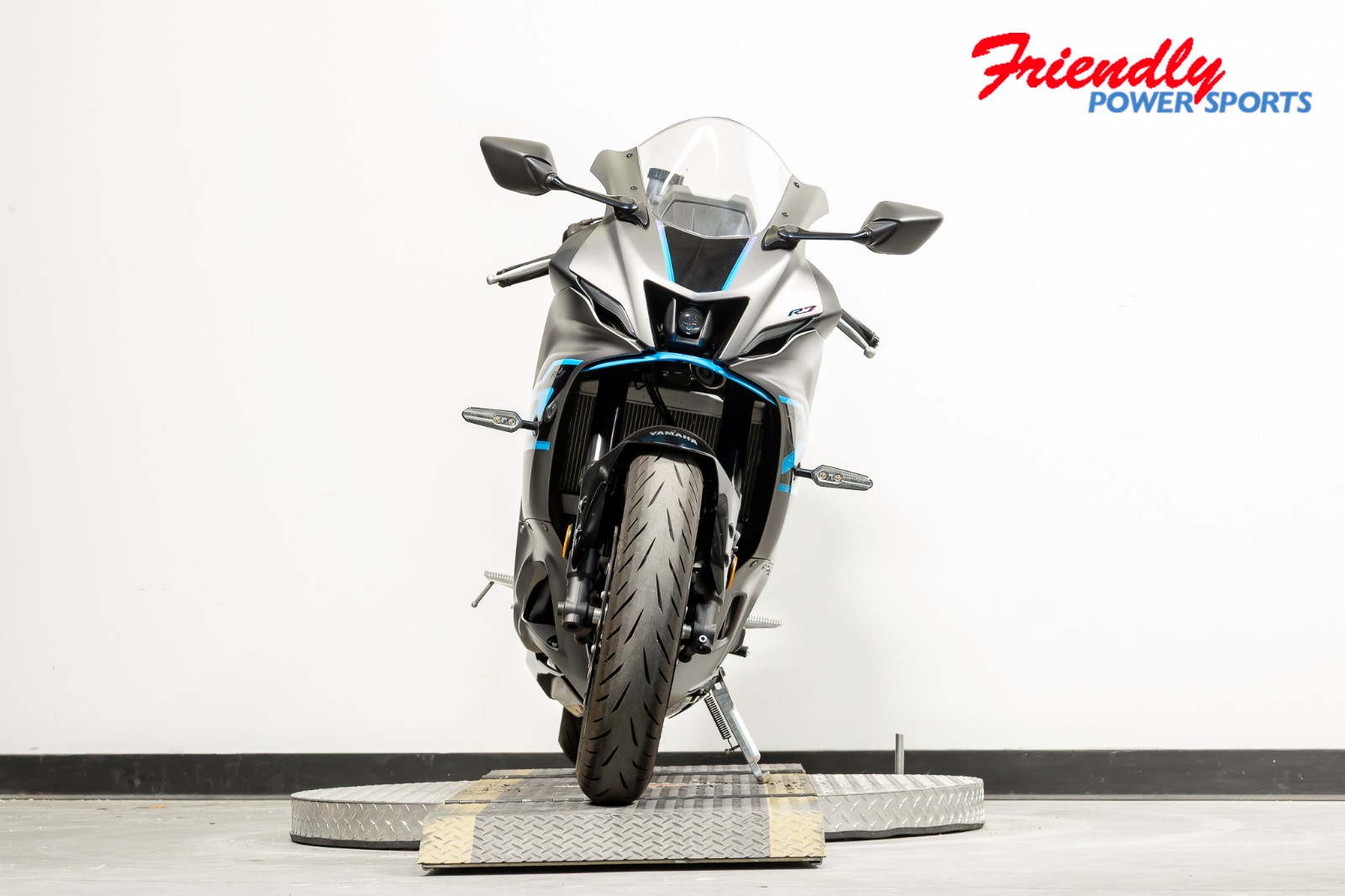 2024 YAMAHA YZF-R7