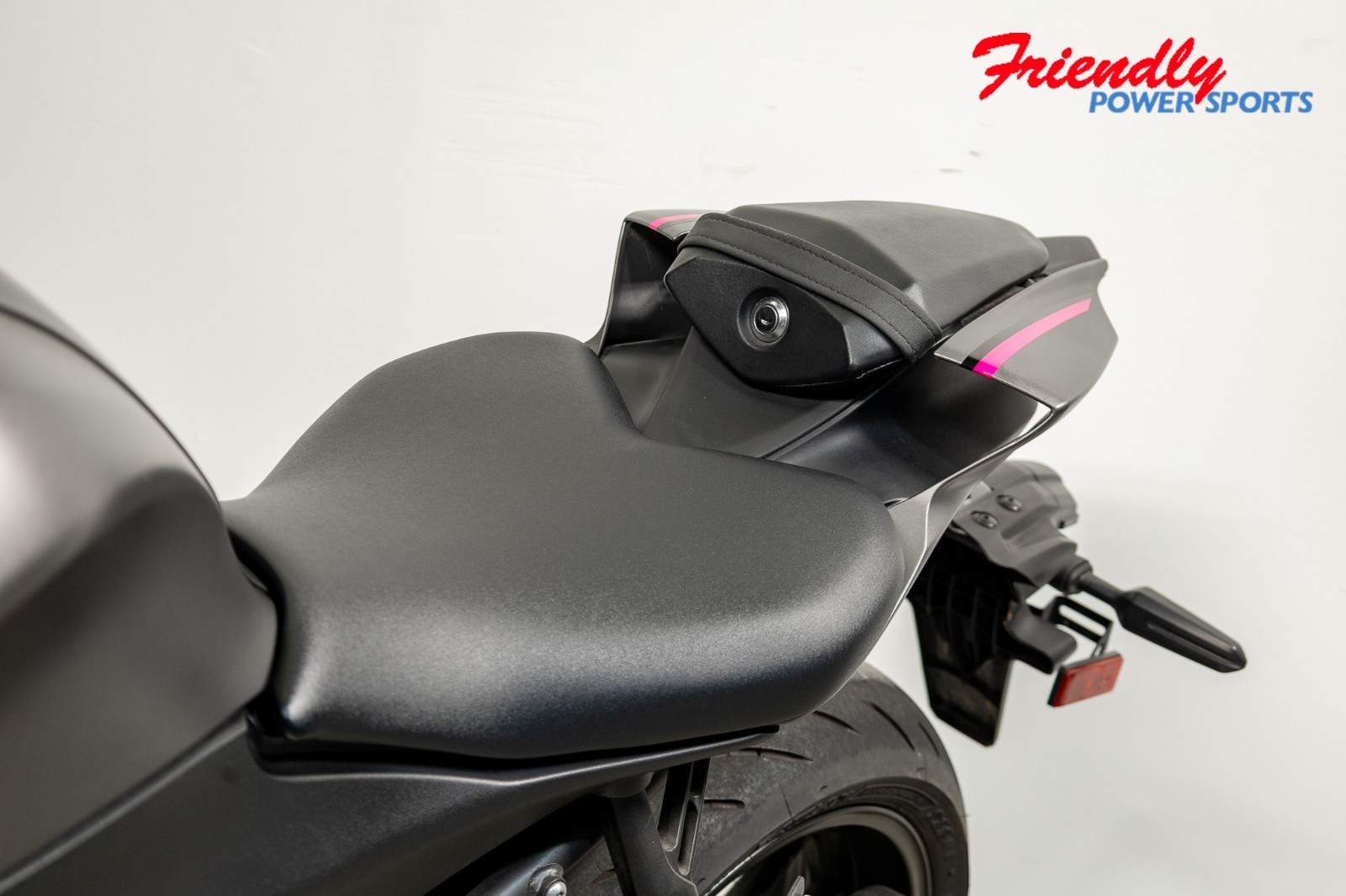 2024 YAMAHA YZF-R7