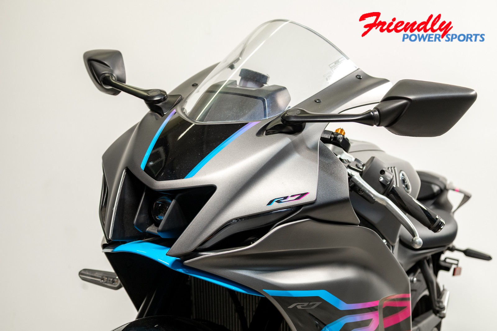 2024 YAMAHA YZF-R7