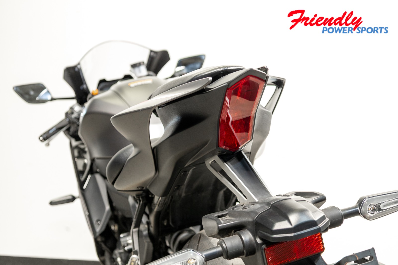 2024 YAMAHA YZF-R7