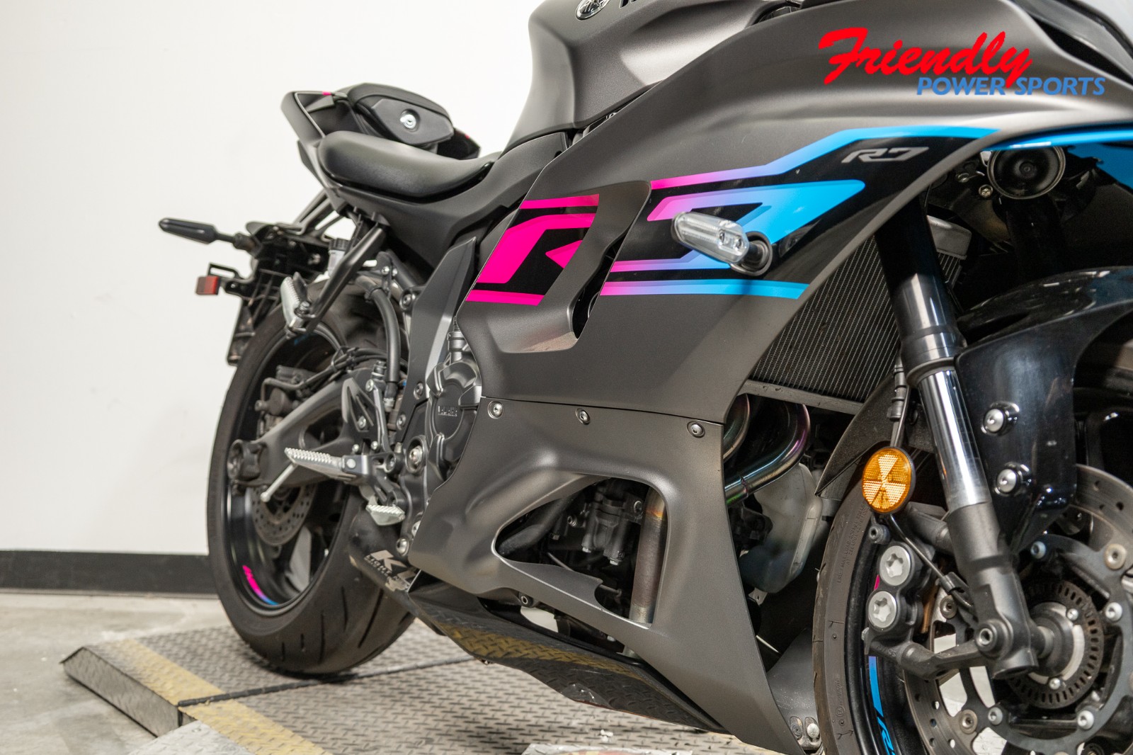 2024 YAMAHA YZF-R7